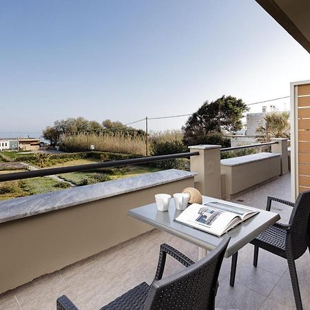 Yiannis Apartments Adelianos Kampos Exterior foto