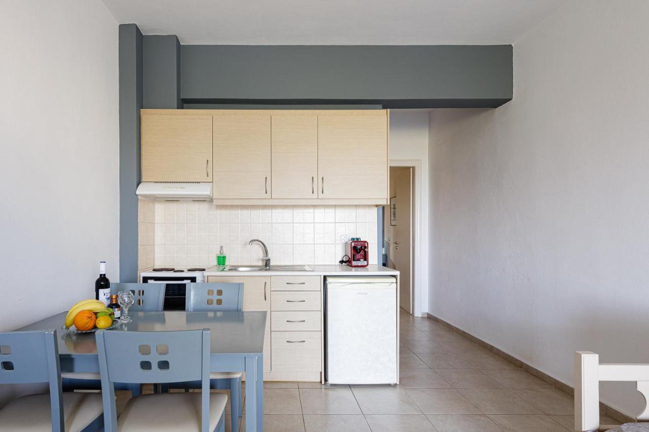 Yiannis Apartments Adelianos Kampos Exterior foto