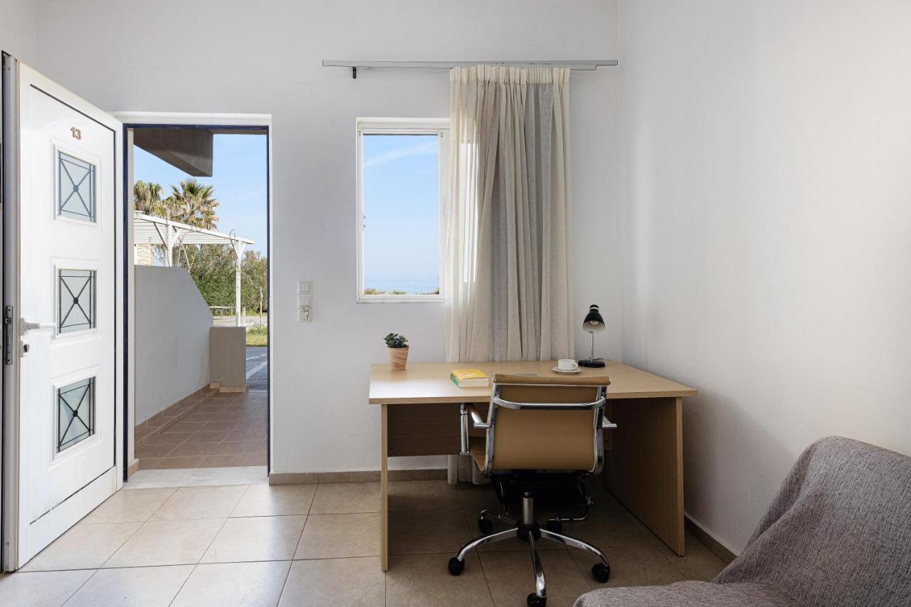 Yiannis Apartments Adelianos Kampos Exterior foto