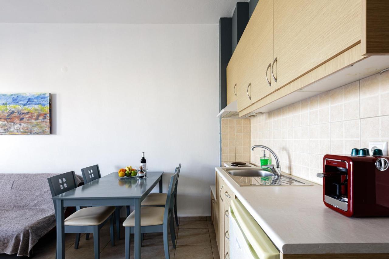 Yiannis Apartments Adelianos Kampos Exterior foto